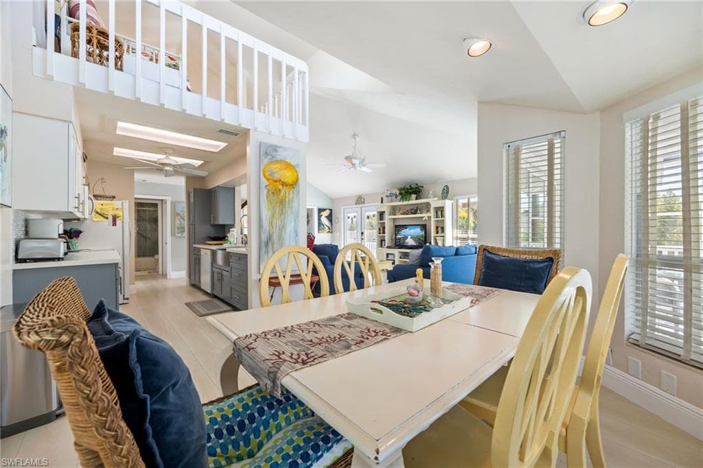 424 Lagoon DR, SANIBEL FL 33957-10