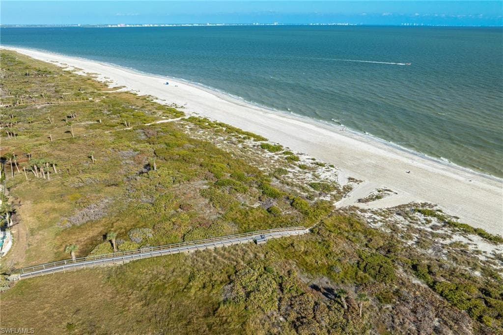 424 Lagoon DR, SANIBEL FL 33957-43
