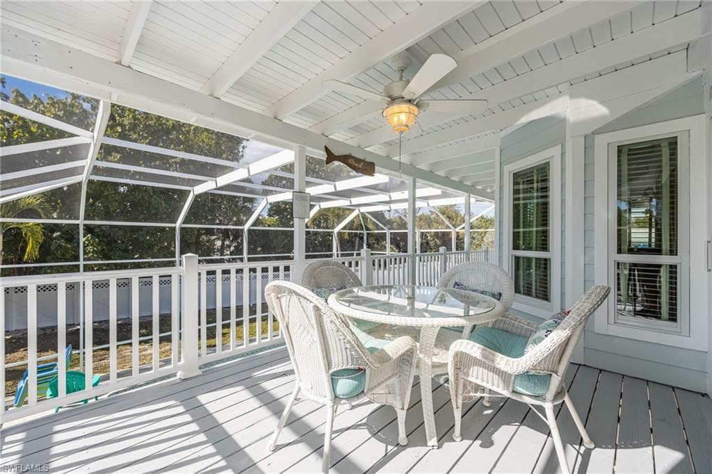 424 Lagoon DR, SANIBEL FL 33957-30