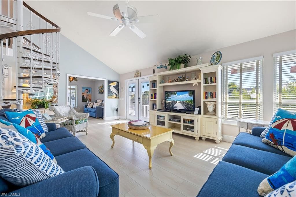 424 Lagoon DR, SANIBEL FL 33957-7
