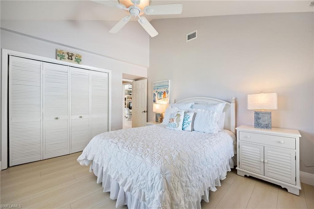 424 Lagoon DR, SANIBEL FL 33957-20