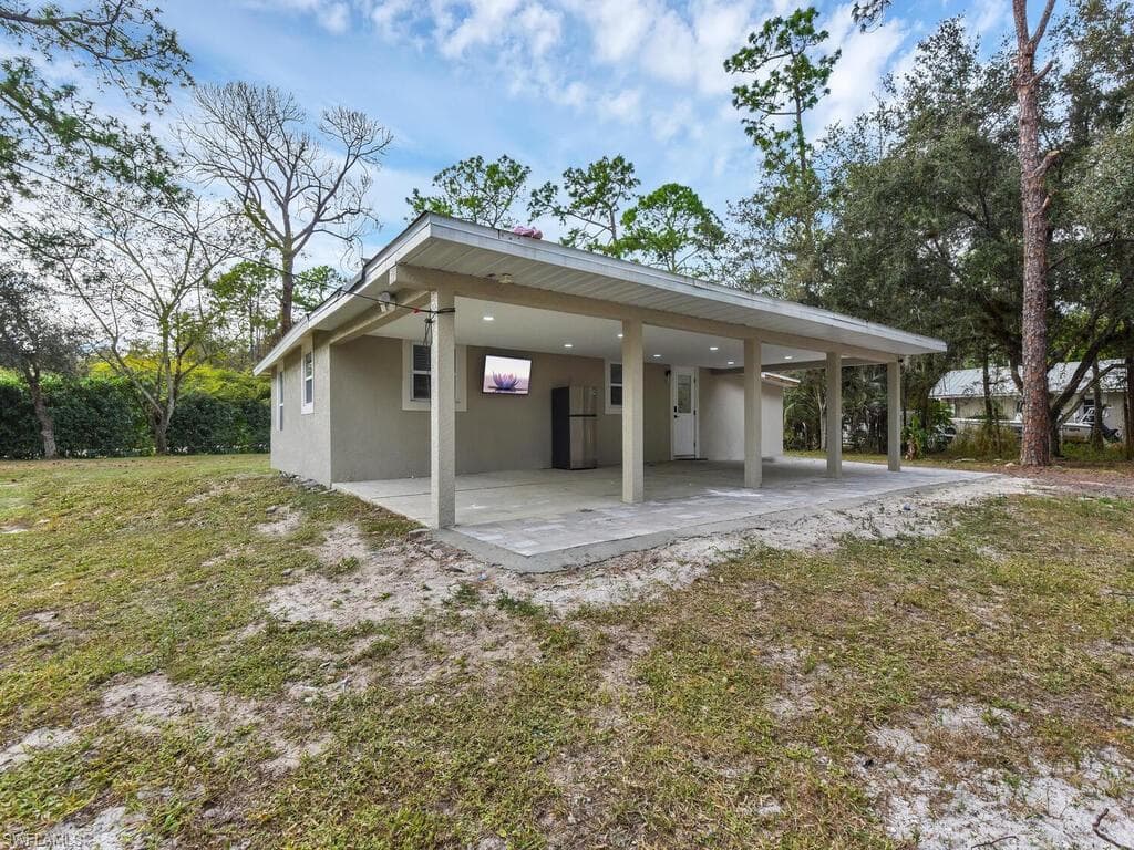 2180 DELLA DR, NAPLES FL 34117-18