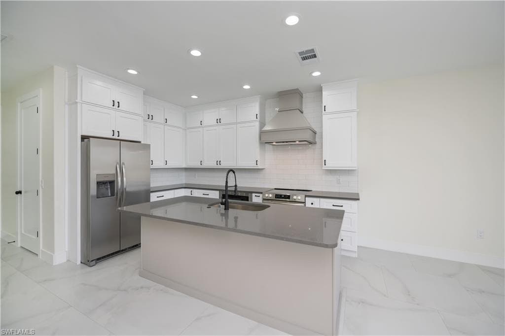 2615 Sunvale CT, CAPE CORAL FL 33991-12