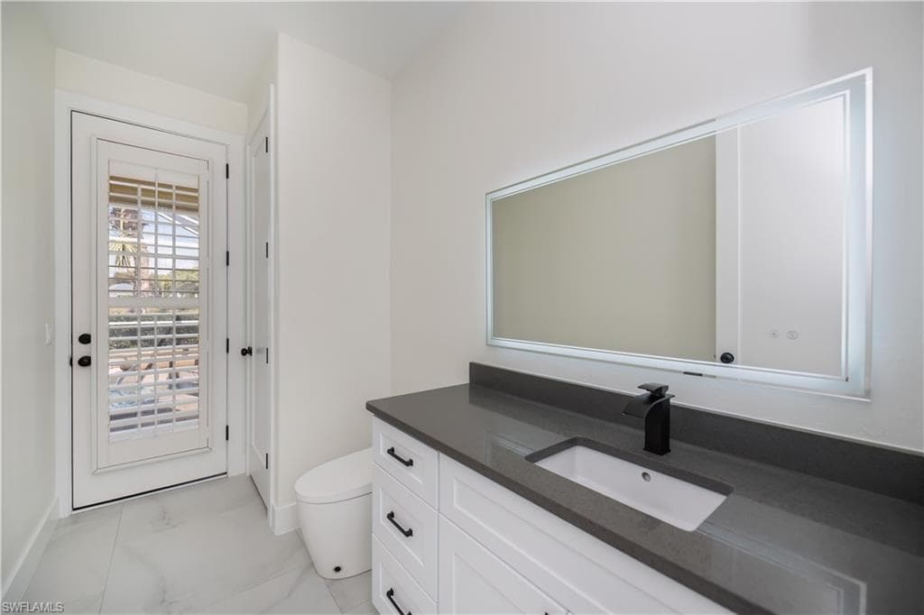 2615 Sunvale CT, CAPE CORAL FL 33991-16