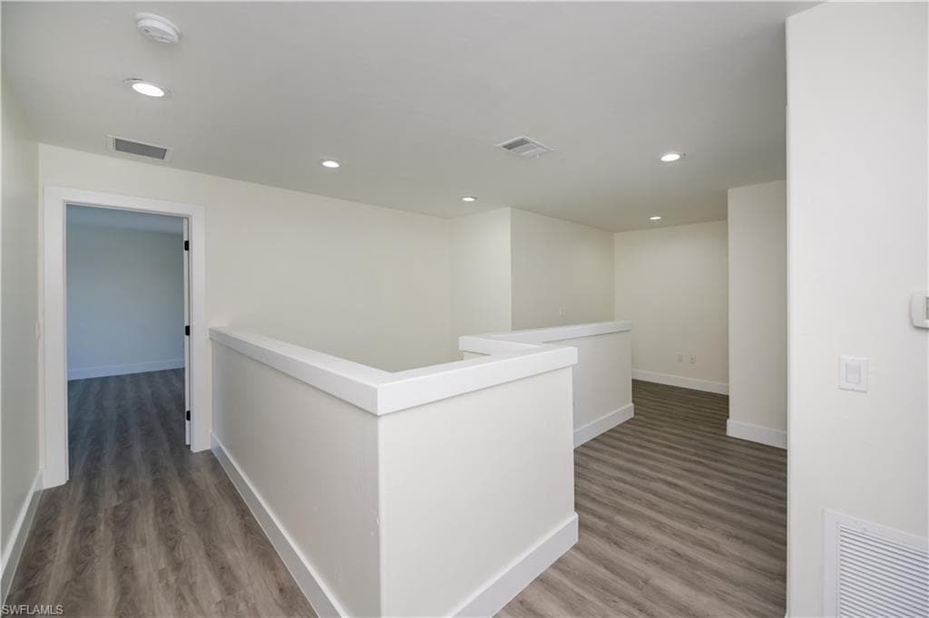 2615 Sunvale CT, CAPE CORAL FL 33991-21