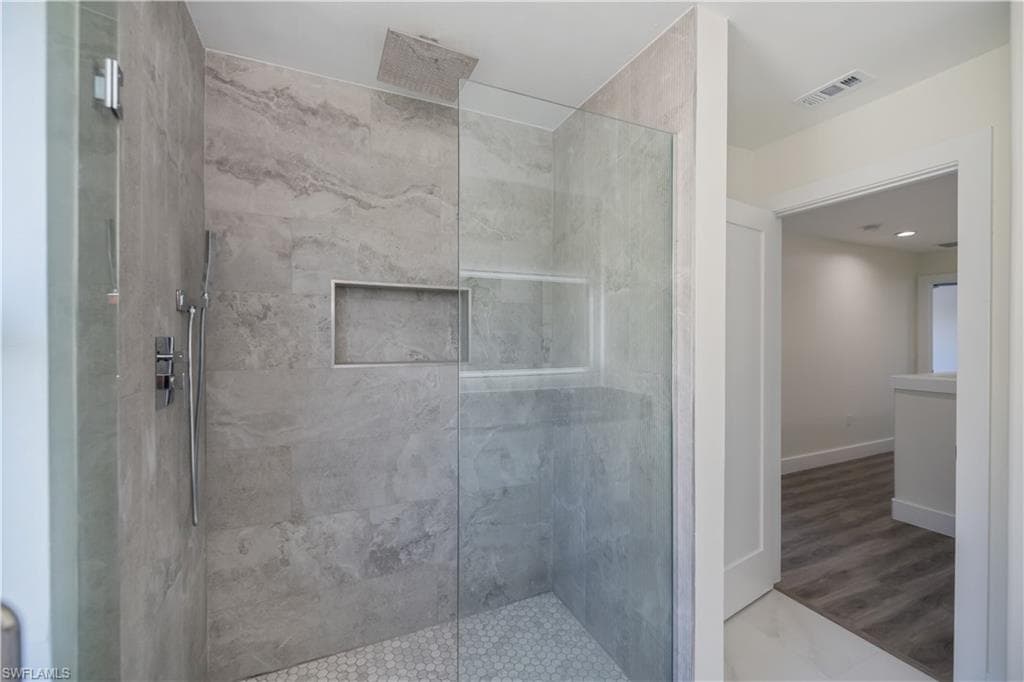 2615 Sunvale CT, CAPE CORAL FL 33991-34