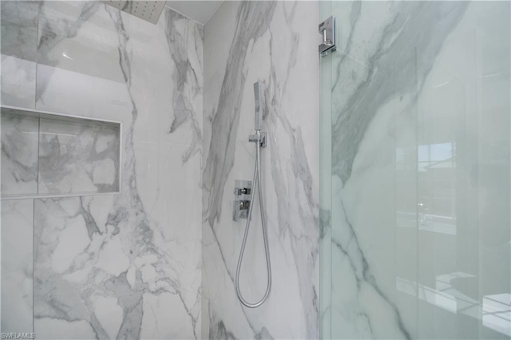 2615 Sunvale CT, CAPE CORAL FL 33991-28