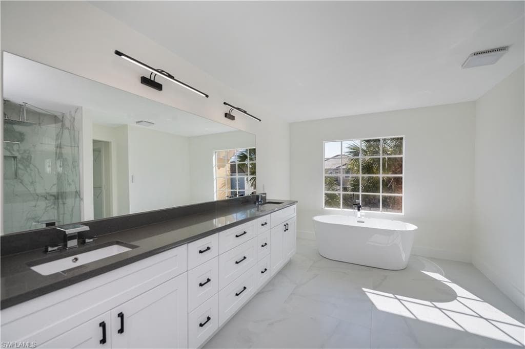 2615 Sunvale CT, CAPE CORAL FL 33991-24