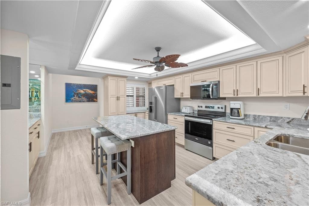 2445 W Gulf DR # 4E, SANIBEL FL 33957-15