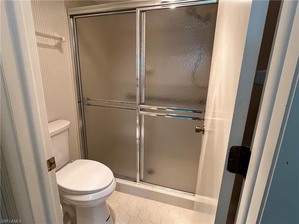 1335 Broadwater DR-16