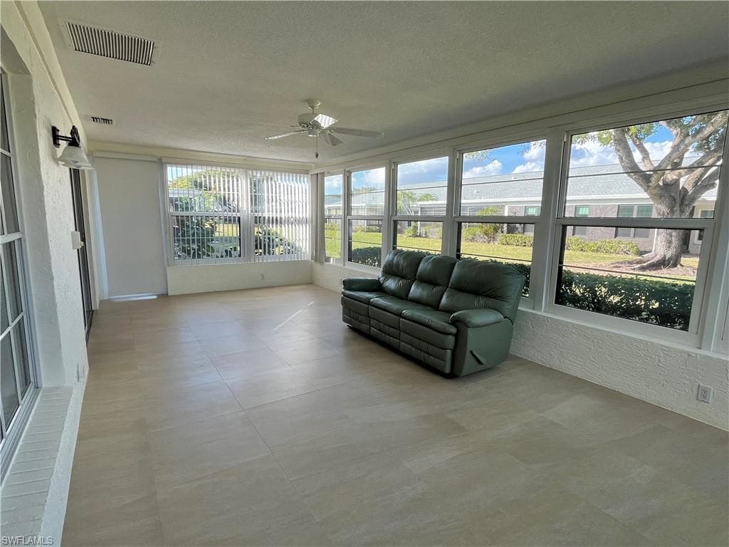 1335 Broadwater DR-21