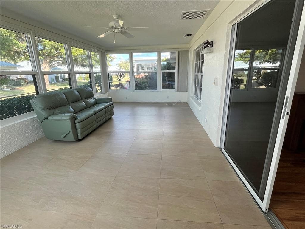 1335 Broadwater DR-23