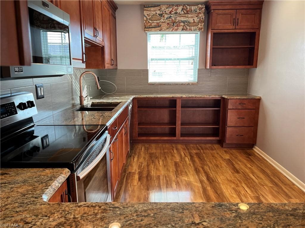 1335 Broadwater DR-7
