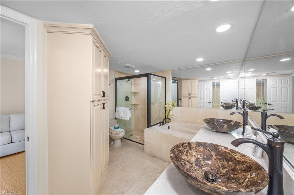 2445 W Gulf DR # 44E, SANIBEL FL 33957-13