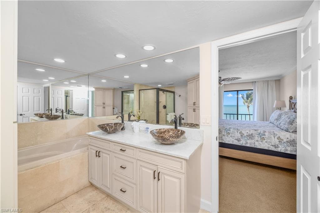 2445 W Gulf DR # 44E, SANIBEL FL 33957-14