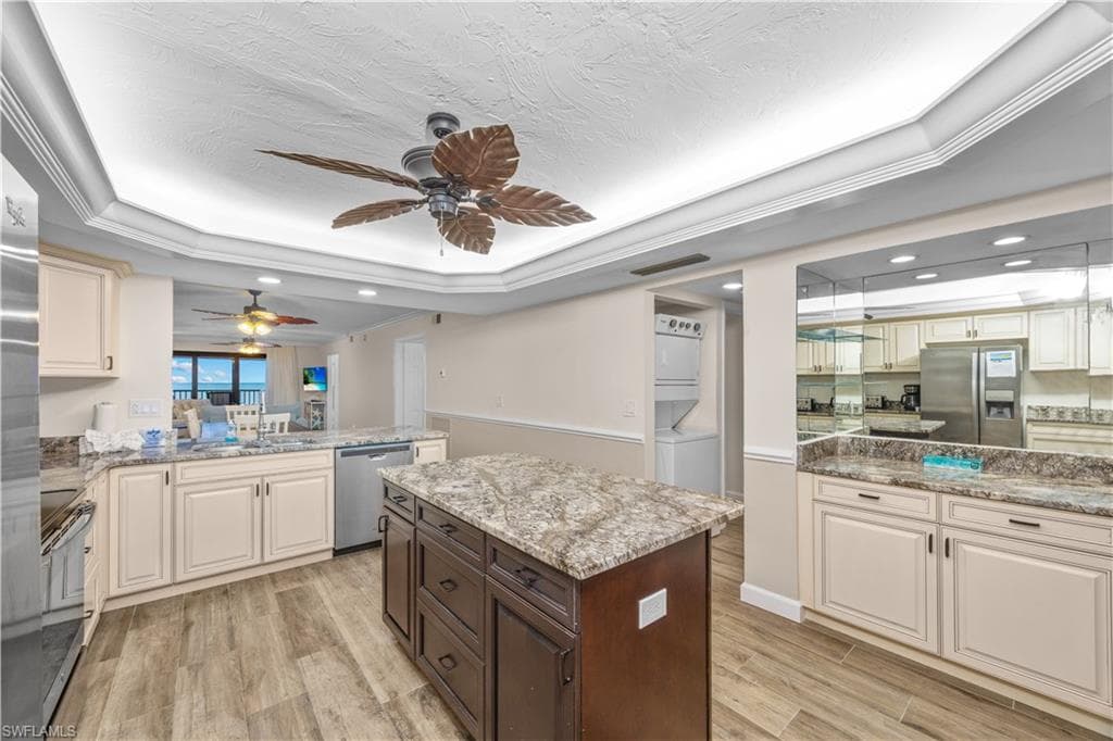 2445 W Gulf DR # 44E, SANIBEL FL 33957-3