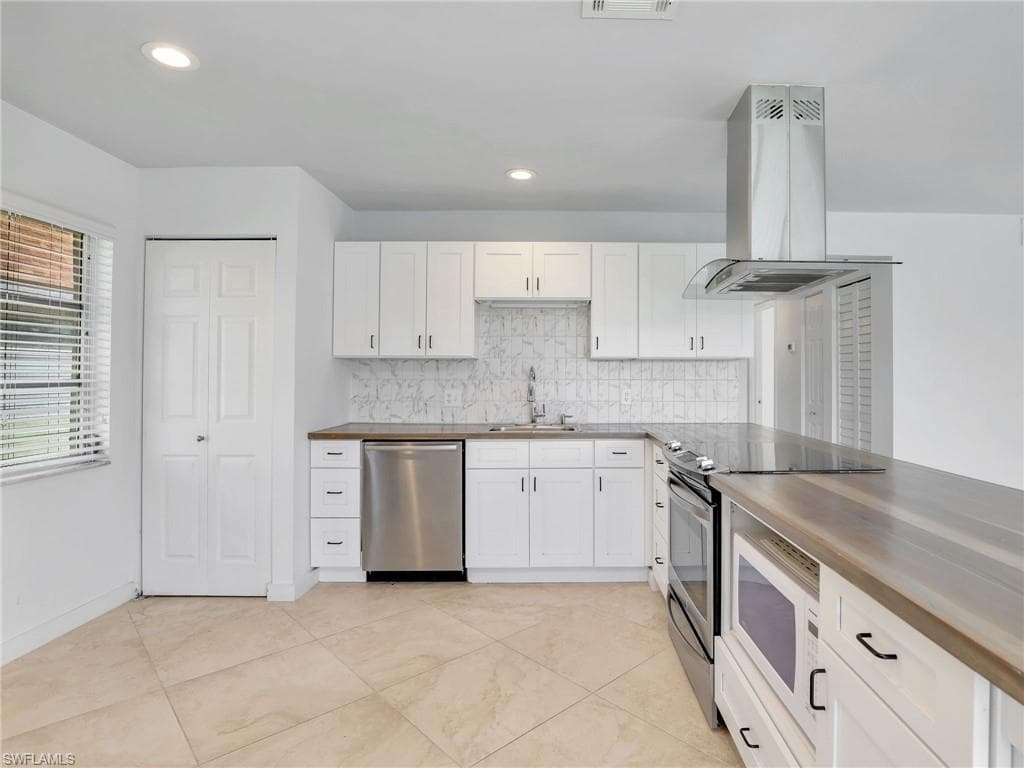 1400 Pompei LN # 52, NAPLES FL 34103-10