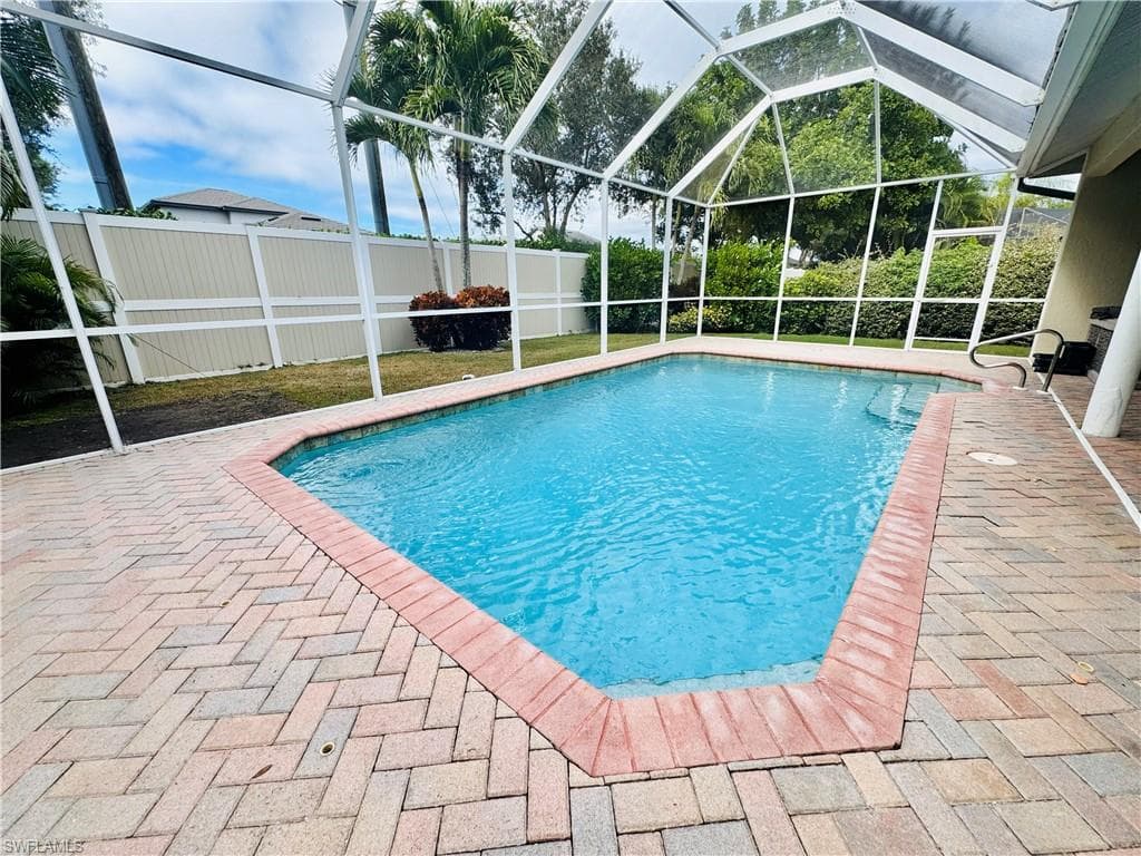 10855 Fieldfair DR, NAPLES FL 34119-1