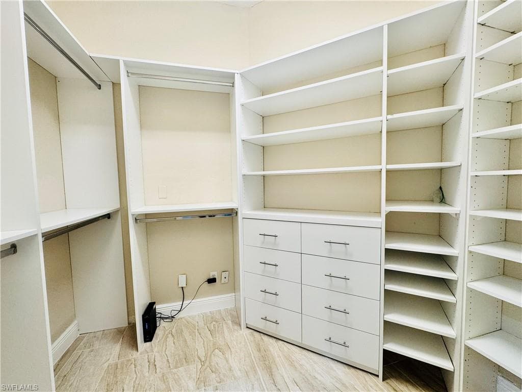 10855 Fieldfair DR, NAPLES FL 34119-14