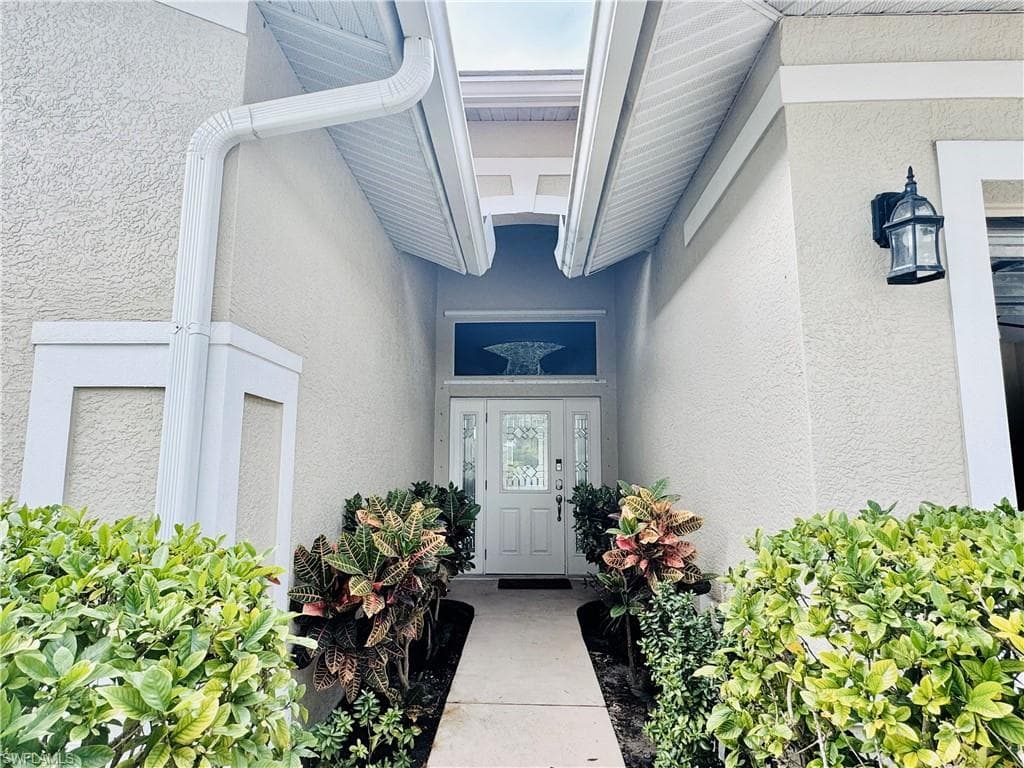 10855 Fieldfair DR, NAPLES FL 34119-20