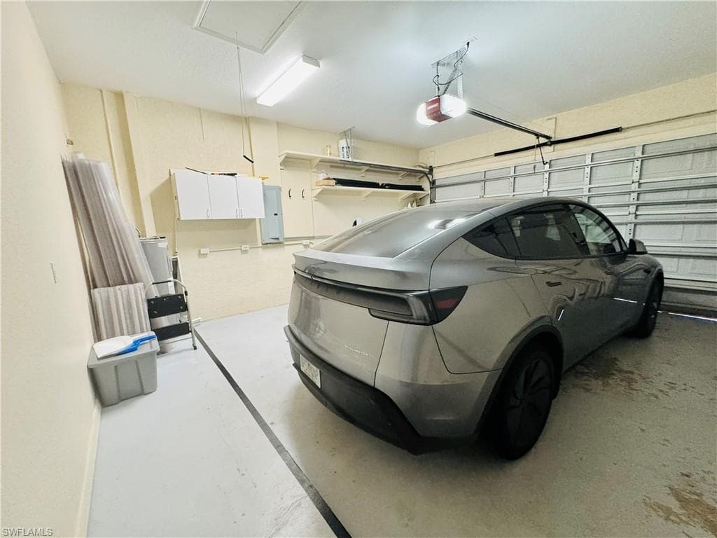 10855 Fieldfair DR, NAPLES FL 34119-19