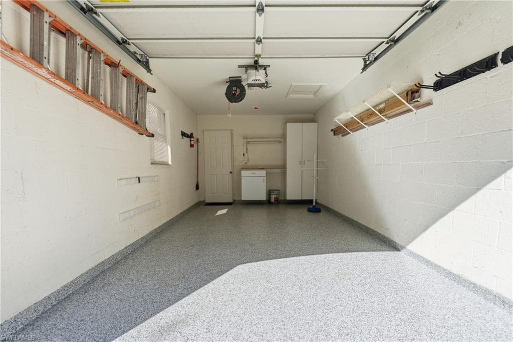 732 Woodshire LN # I6, NAPLES FL 34105-21