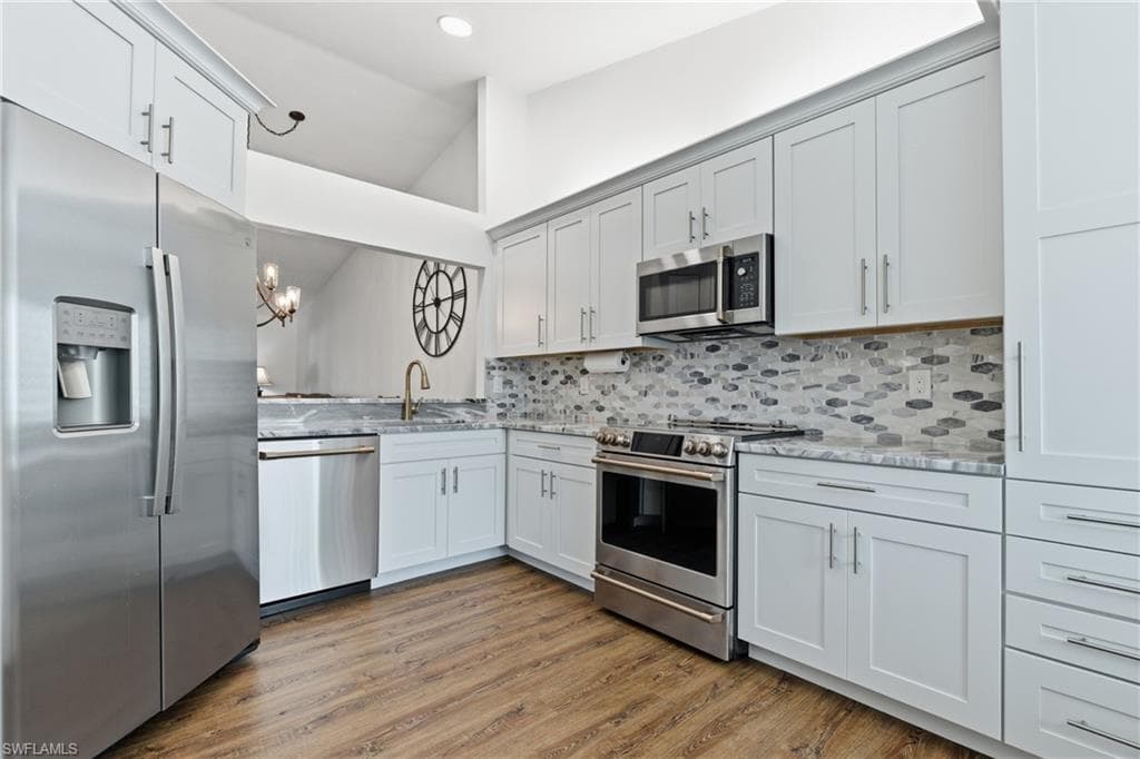 732 Woodshire LN # I6, NAPLES FL 34105-2