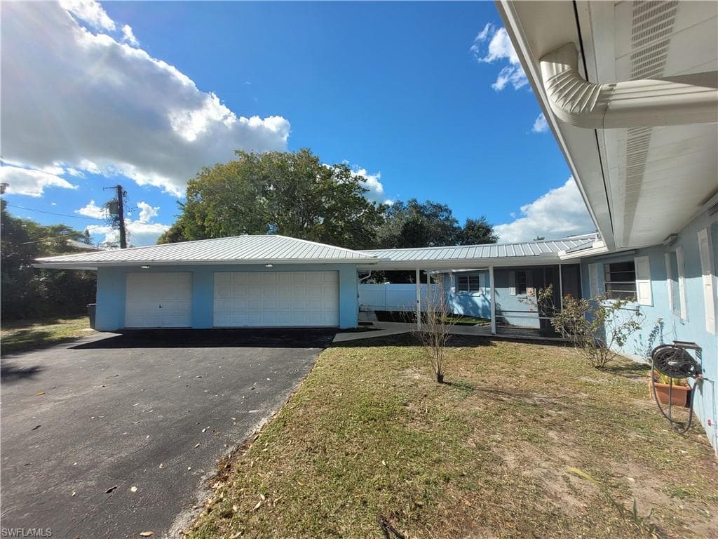 10131 Main DR, BONITA SPRINGS FL 34135-1