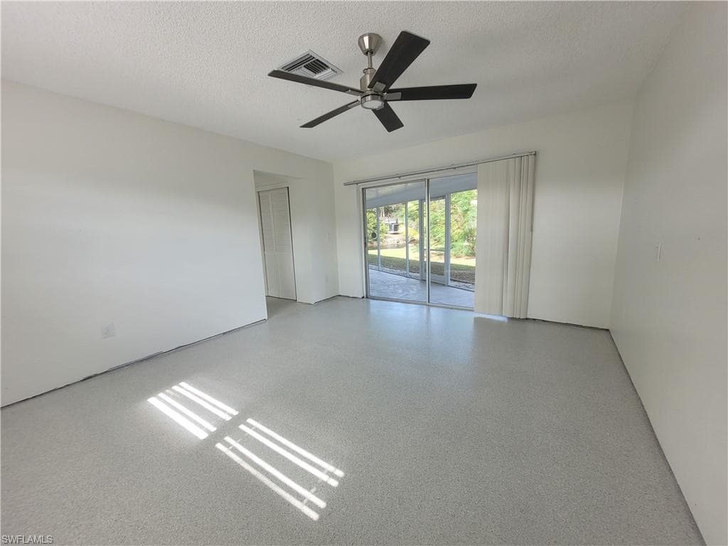 10131 Main DR, BONITA SPRINGS FL 34135-15