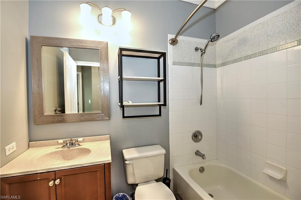 7715 Cameron CIR, FORT MYERS FL 33912-15