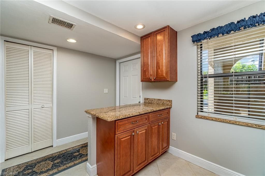 8715 Charter Club CIR # 3, FORT MYERS FL 33919-5