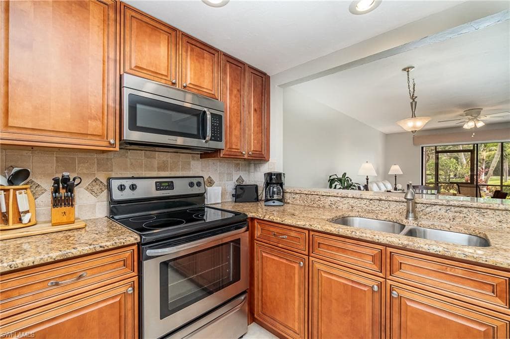 8715 Charter Club CIR # 3, FORT MYERS FL 33919-4