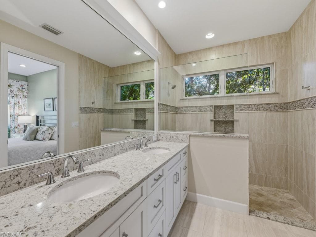 25100 Ridge Oak DR, BONITA SPRINGS FL 34134-17