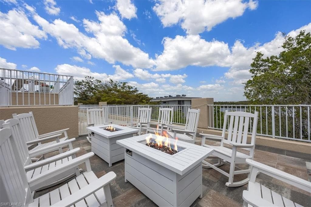 410 Bayfront PL # 2208, NAPLES FL 34102-21