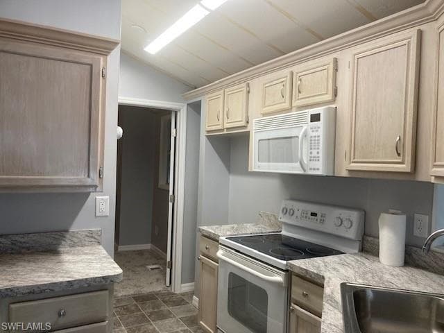 19681 Summerlin RD J-197-5