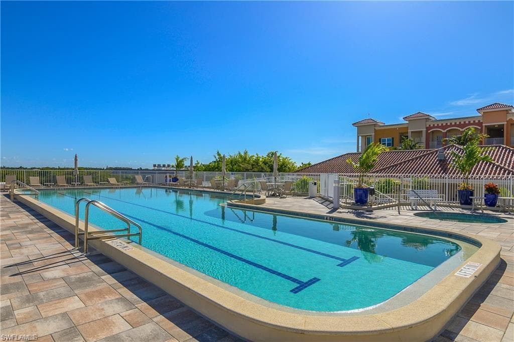 401 Bayfront PL # 3304, NAPLES FL 34102-22