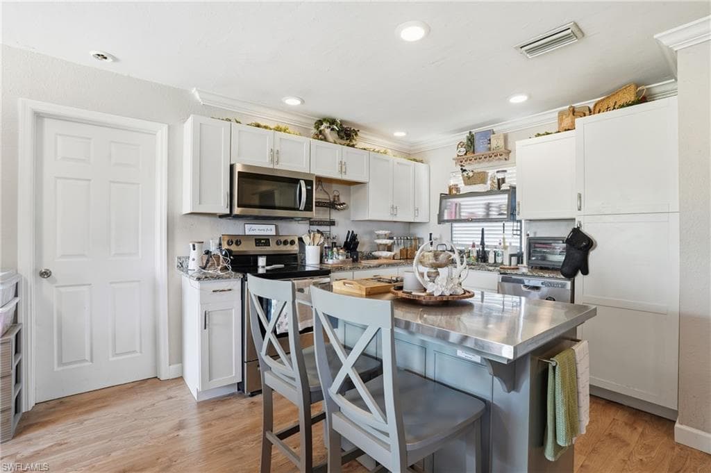 4251 Island CIR # 7, FORT MYERS FL 33919-9