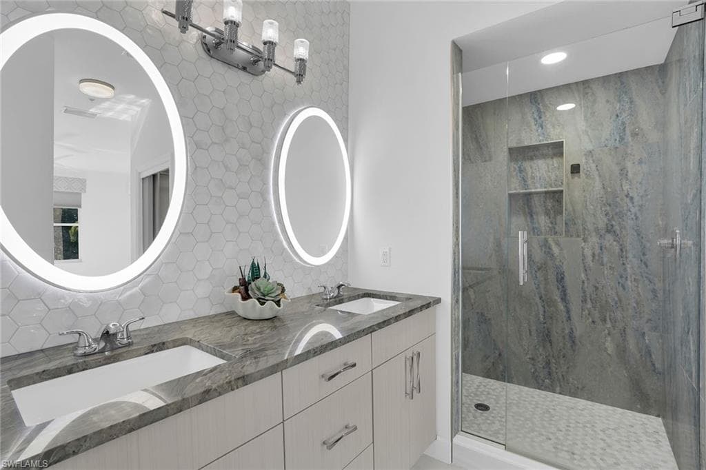 2350 Carrington CT # 202, NAPLES FL 34109-18
