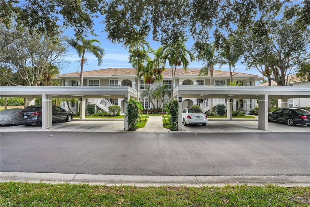 2350 Carrington CT # 202, NAPLES FL 34109-34