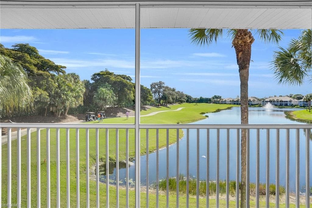 2350 Carrington CT # 202, NAPLES FL 34109-3