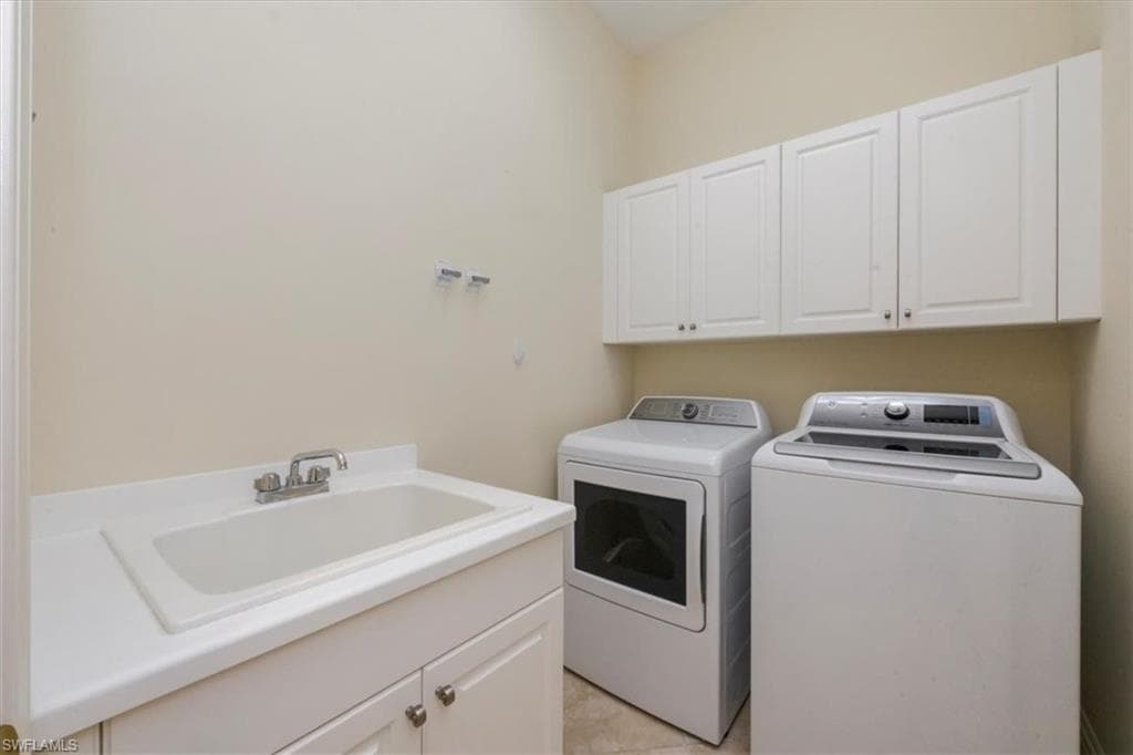 16834 Cabreo DR, NAPLES FL 34110-33