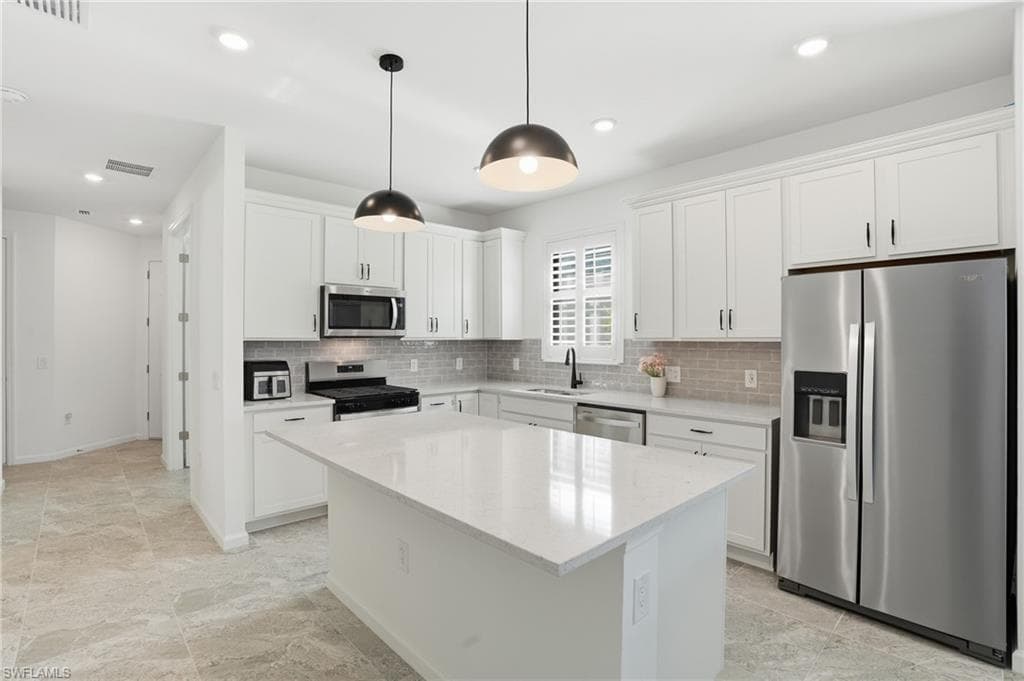 1645 Serena AVE, NAPLES FL 34120-4