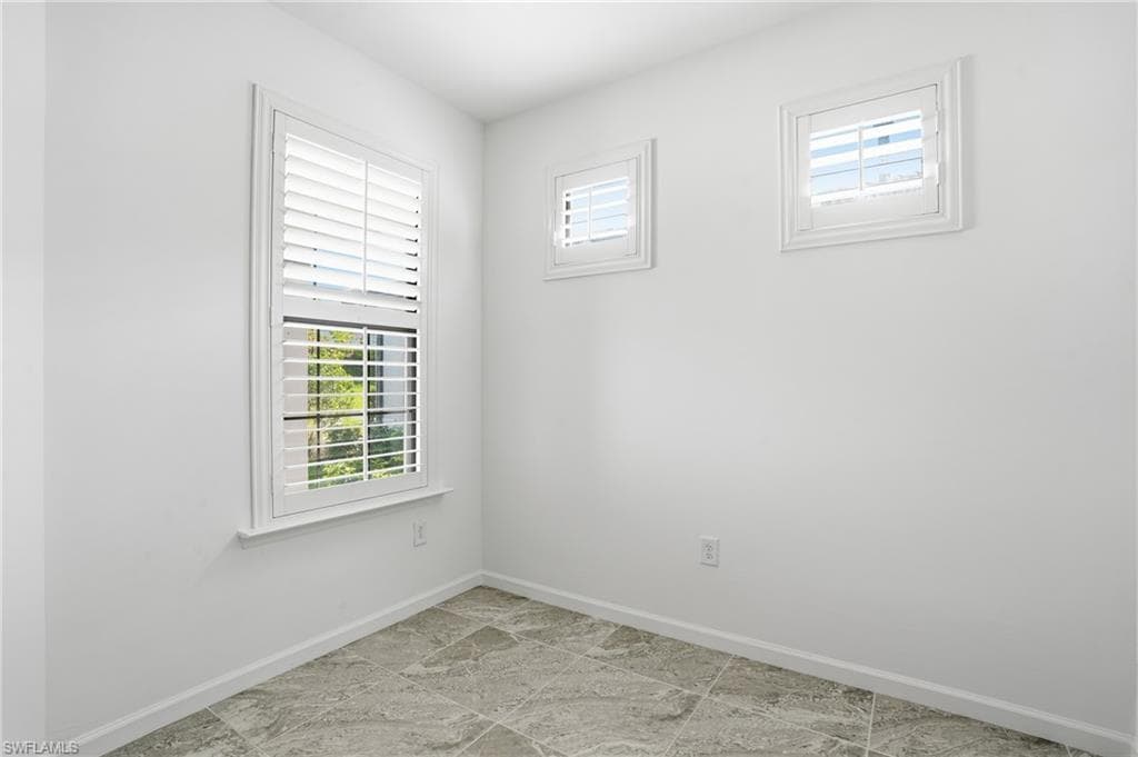 1645 Serena AVE, NAPLES FL 34120-13