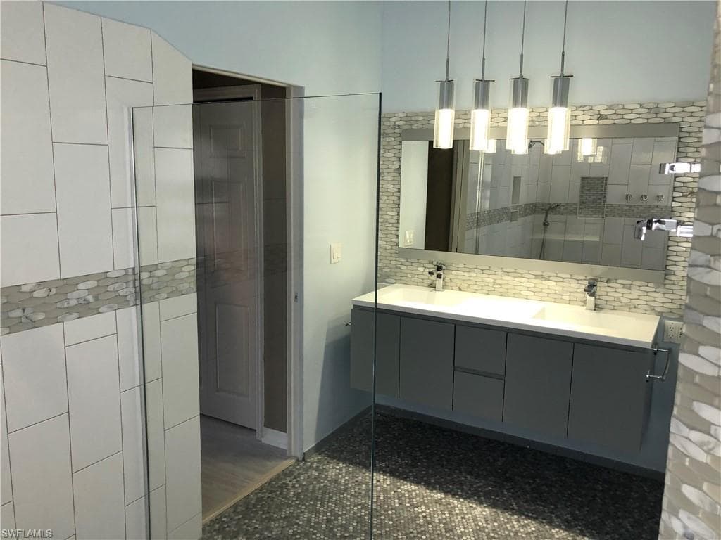 7500 Cameron CIR, FORT MYERS FL 33912-5