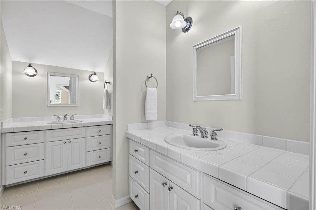 290 Southwinds DR, SANIBEL FL 33957-33