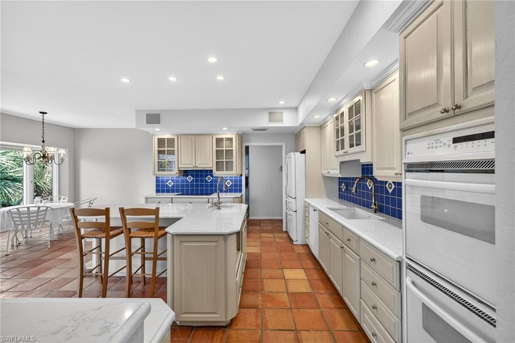 290 Southwinds DR, SANIBEL FL 33957-9