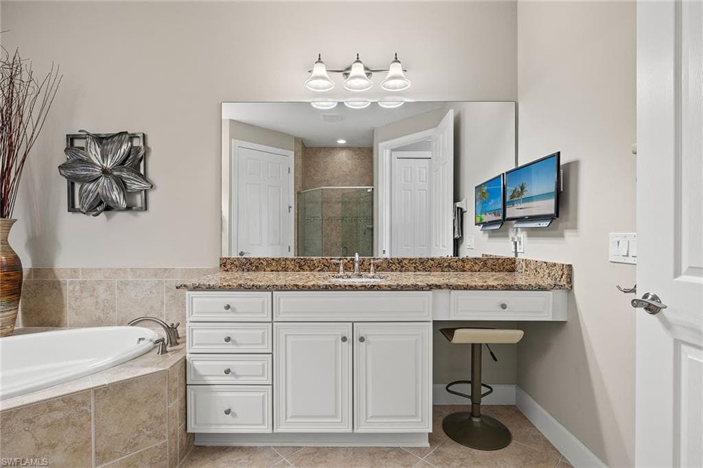 12041 Covent Garden CT # 2201, NAPLES FL 34120-15