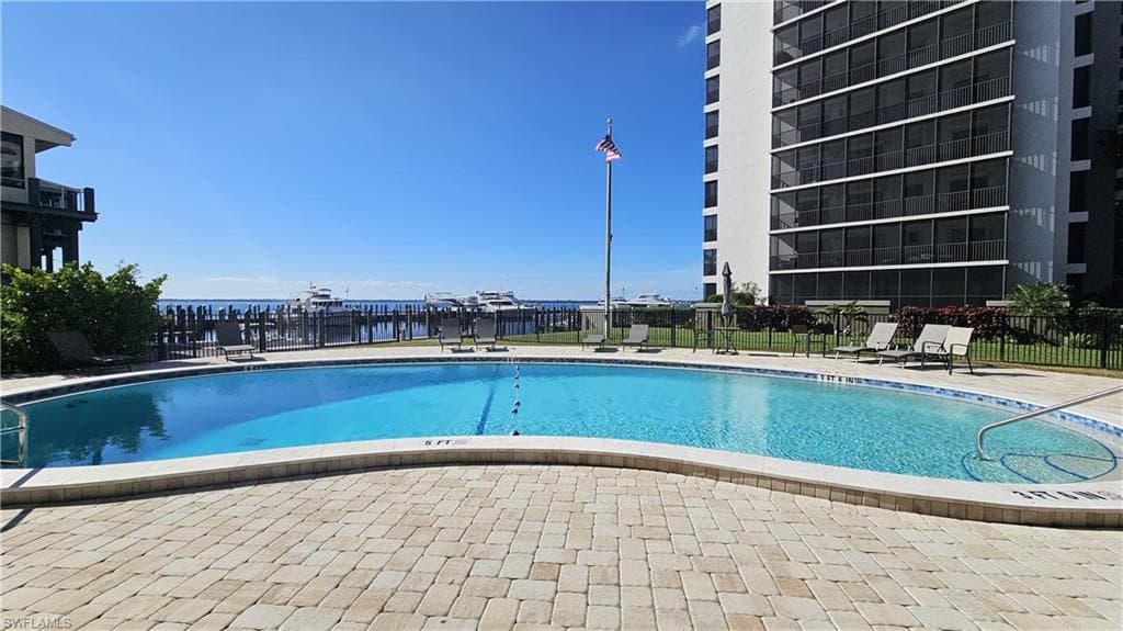 2350 W 1st ST # 303, FORT MYERS FL 33901-27