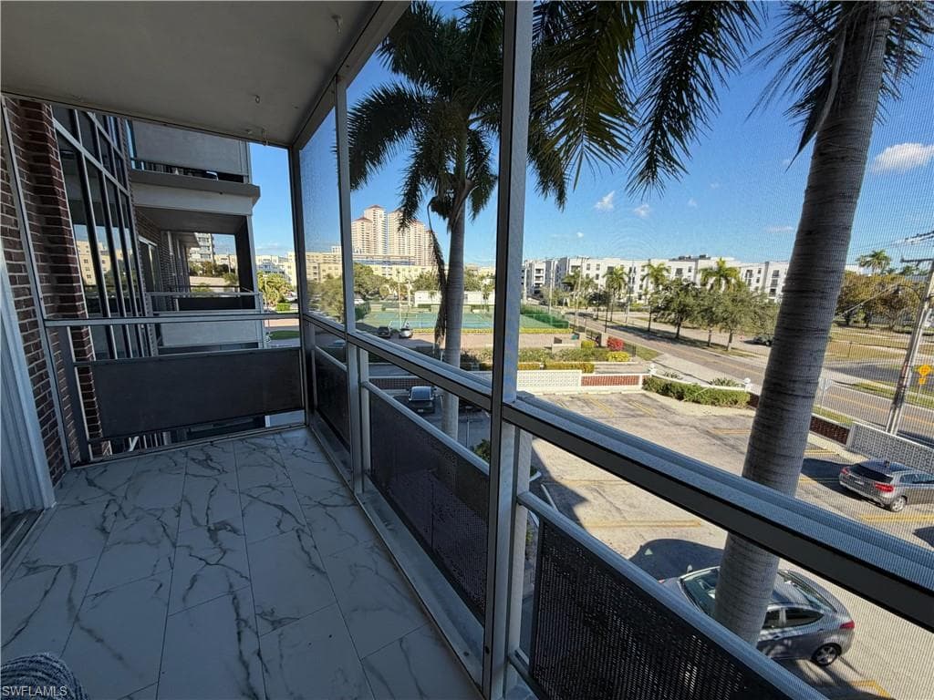 2350 W 1st ST # 303, FORT MYERS FL 33901-19