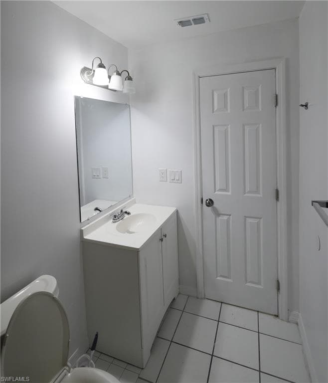 1652 Cypress DR, FORT MYERS FL 33907-22